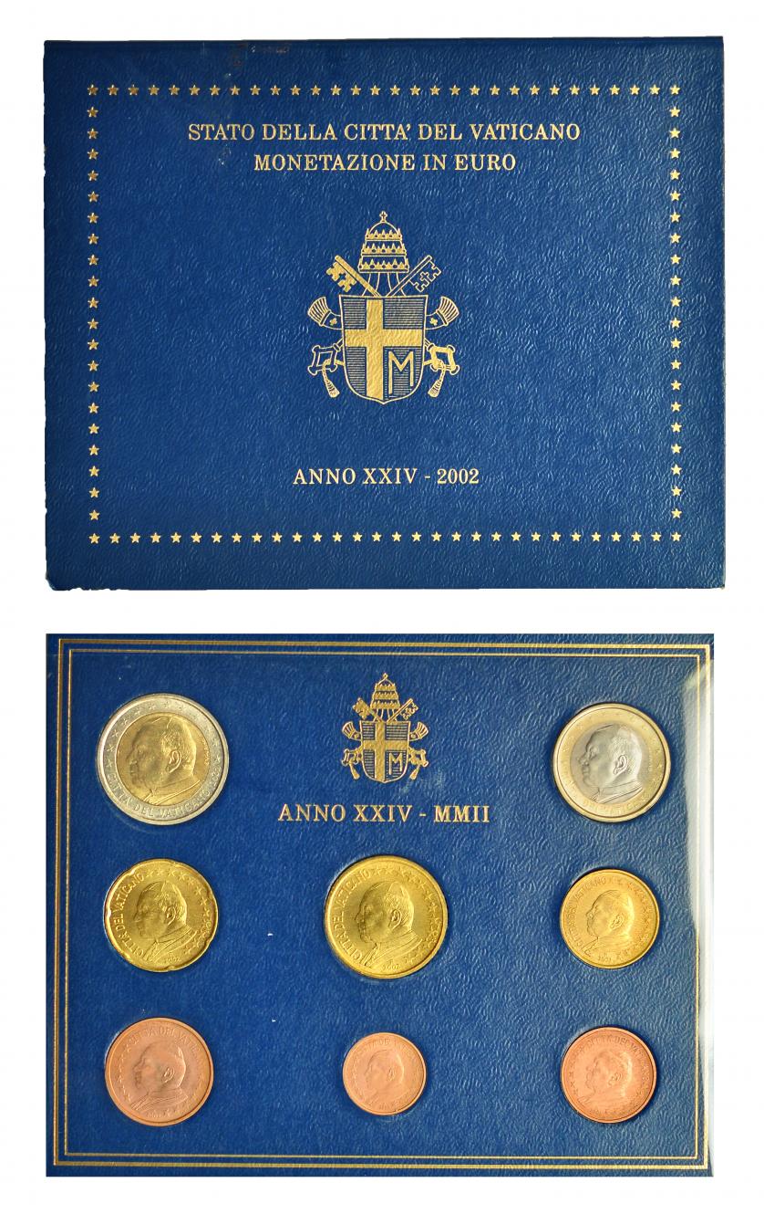 648   -  VATICANO. Set de Euro 2002. 8 piezas en estuche. FDC.