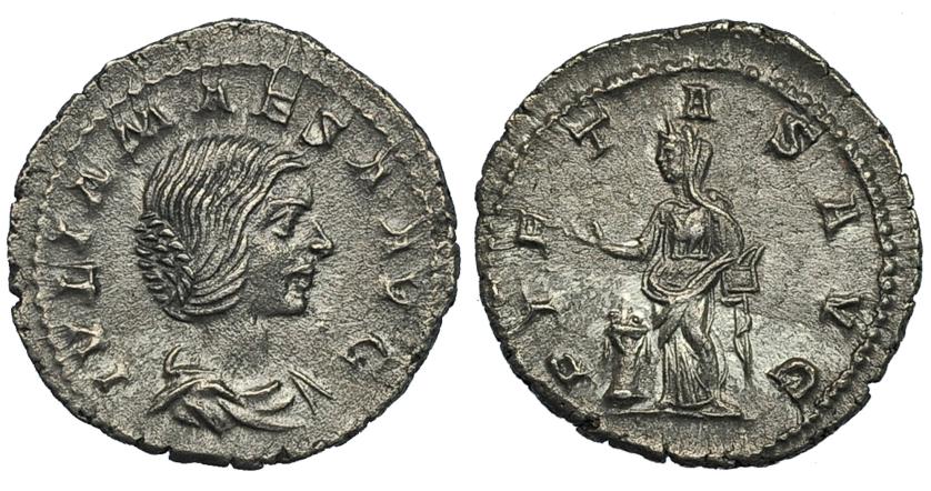 192   -  JULIA MAESA. Denario. Roma (218-223). A/ Busto drapeado a der. R/ Pietas  a izq. ofrendando en altar; PIETAS AVG. RIC-263. MBC+.