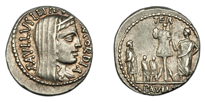 2153   -  REPÚBLICA ROMANA. AEMILIA. Denario. Roma (62 a.C.). A/ PAVLLVS LEPIDVS CONCORDIA. R/ L. Aemilius Lepidus a izq. apoyado en trofeo, delante Perseo atado junto a sus hijos, encima TER PAVLLVS. AR 3,83 g. 18,9 mm. CRAW-415.1. FFC-126. Ligeramente descentrada. MBC+/MBC.