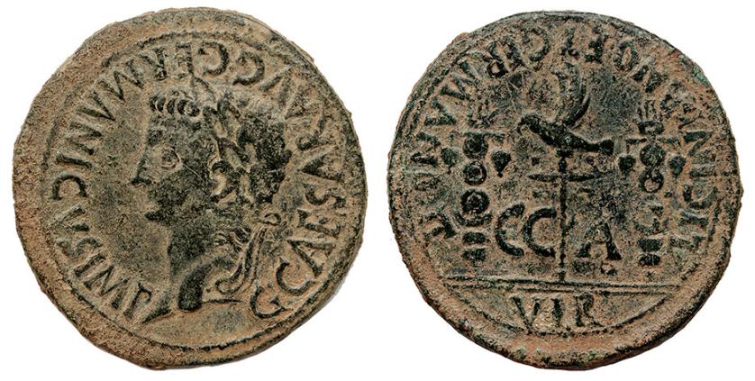 320   -  CAESARAUGUSTA. Sestercio. Calígula. A/ Cabeza laureada a izq.; G CAESAR AVG GERMANICVS IMP. R/ Aquila entre dos signa, en campo C C-A, LICINIANO ET GERMANO II VIR. AE 27,13 g. 33 mm. RPC-369. APRH-369. ACIP-3098. Pátina verde. BC+/MBC-. Muy rara.