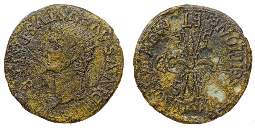 327   -  CAESARAUGUSTA. Sestercio. Calígula. A/ Cabeza radiada a izq.; DIVVS AVGVSTVS PATER. R/ Haz de rayos, en campo C C-A, alrederor SCIPIONE ET MONTANO II VIR. AE 22,64 g. 36 mm. RPC-376. APRH-376. ACIP-3105. CC-4799, mismo ejemplar. Pátina irregular. Erosiones. BC+/MBC. Muy rara.