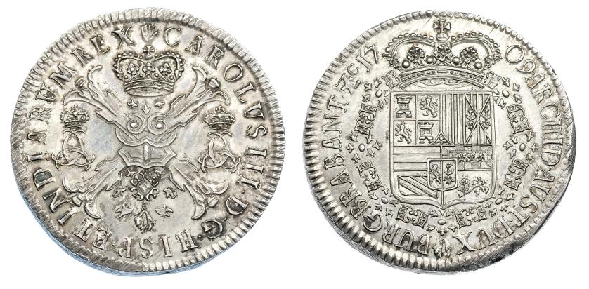 939   -  COLECCIÓN DE DUCATONES Y PATAGONES DE DOBLE PESO. CARLOS III PRETENDIENTE. Doble patagón. 1709. Amberes. A/ CAROLUS III. D. G. HISP. ET INDIARUM REX. R/ . ARCHID. AUST. DUX BURG. BRABANT. Zc. Canto liso. AR 56,37 g. DEL-359a (R2). DAV-1268. Pequeños vanos en gráfila. EBC+. Rarísima.