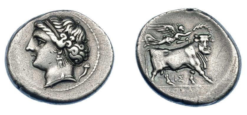 309   -  GRECIA ANTIGUA. CAMPANIA. Neapolis. Didracma (325-241 a.C.). A/ Cabeza de ninfa a izq., detrás cornucopia. R/ Toro androsopo a der. coronado por Nike, debajo IΣ, en el exergo NEOΠOΛIΩTN. AR 7,40 g. 22,9 mm. COP-no. SNG ANS-410. SBG-310 vte. MBC. Ex col. Guadán 1319.