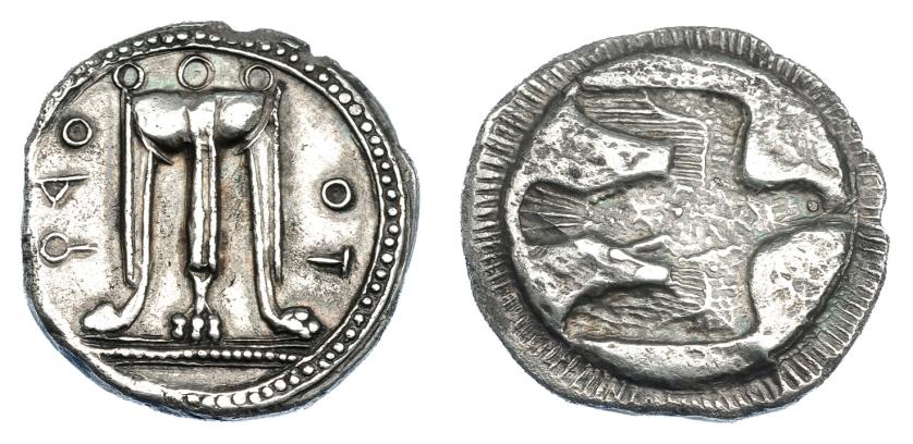 345   -  GRECIA ANTIGUA. BRUTTIUM. Crotona. Estátera (530-500 a.C.). A/ Trípode con terminación en patas de león. R/  Águila incusa volando a der. AR 7,67 g. 23,5 mm. COP-1765 vte (ley. de anv.). SBG-257. MBC+. Muy rara en esta conservación. Ex col. Guadán 1486.