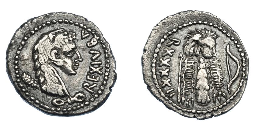 468   -  GRECIA ANTIGUA. MAURITANIA. Juba II. Denario (año 42 = 17-18 d.C.). A/ Cabeza a der. con leonté y clava; REX IVBA. R/ Clava con leonté, a izq. flecha y a der. arco; RXXXXII. AR 2,90 g. 18,2 mm. COP-585 vte. (año 41). MAA-163 var. (año 41). Rayitas. MBC. Muy escasa. Ex col. Guadán 3052.