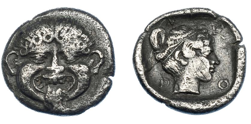 247   -  GRECIA ANTIGUA. MACEDONIA. Neapolis. Hemidracma (424-350 a.C.). A/ Cabeza de Gorgona con lengua fuera. R/ Cabeza de ninfa a der.; N-E-O-Π. AR 1,80 g. 14,2 mm. COP-228. SBG-1417. MBC-. 