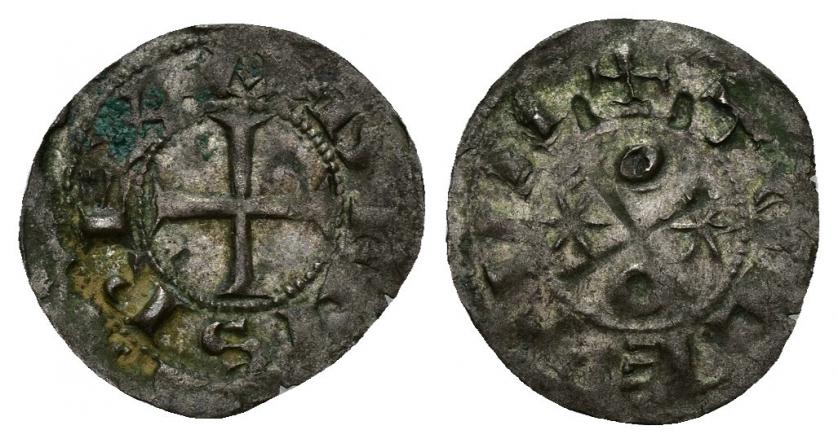 575   -  REINOS DE CASTILLA Y LEÓN. ALFONSO VI. Óbolo. Toledo. III-8.2. BMM-10.2. Imperatrix A6:7.1. VE 0,27 g. 14,4 mm. Oxidaciones. EBC-. Muy escasa.