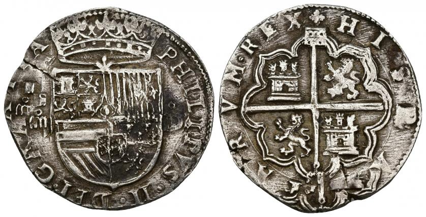 616   -  FELIPE II. 4 reales. S/F. Segovia Casa Vieja. A/ Marca de ceca y valor a izq. del escudo. R/ Acueducto en la parte superior del escudo. AR 13,6 g. 34,22 mm. AC-530. Fina grieta. MBC. Muy rara.