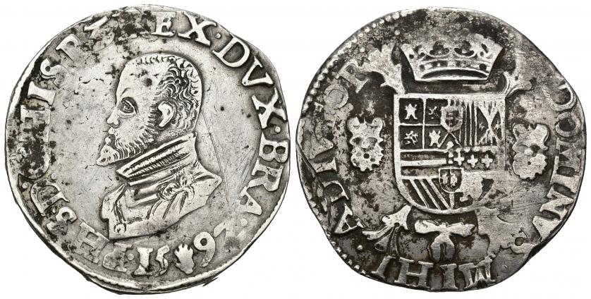 621   -  FELIPE II. Daalder. 1592. Amberes. A/ PHS D G HISP Z REX DVX BRA Z 1592. R/ DOMINVS MIHI ADIVTOR. AR 33,54 g. 43,2 mm. Vanhoudt-362.AN. DEL I-18. Rayas. MBC.