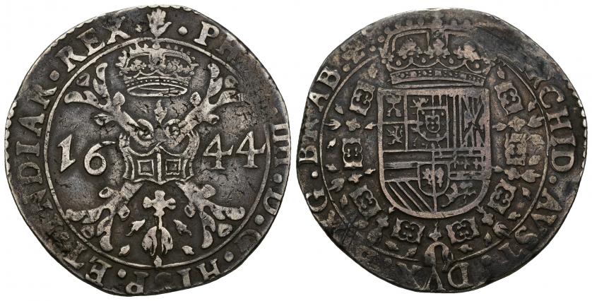 674   -  FELIPE IV. Patagón. Amberes. 1644. A/ PHIL IIII D G HISP ET INDIAR REX. R/ ARCHID AVST DVX BVRG BRAB Z . AR 27,9 g. 41,18 mm. Vanhoudt-645.AN. DEL I-293. MBC.