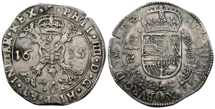 692   -  FELIPE IV. Patagón. Tournai. 1635. A/ PHIL IIII D G HISP ET INDIAR REX. R/ ARCHID AVST DVX BVRG DOM TOR Z. AR 28,04 g. 43,82 mm. Vanhoudt-645.TO. DEL I-300. Cospel abierto. MBC+.