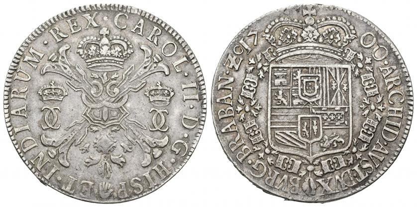 712   -  CARLOS II. Patagón. 1700. Amberes. A/ CAROL II D G HISP ET INDIARVM REX. R/ ARCHID AVST DVX BVRG BRABAN Zc 1700. AR 27,86 g. 39 mm. Vanhoudt-715.AN. DEL I-349. MBC/MBC+.