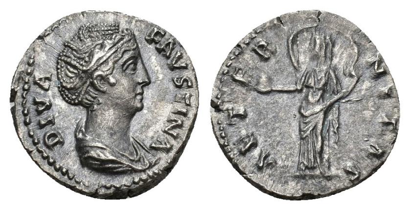 329   -  IMPERIO ROMANO. FAUSTINA LA MAYOR. Denario. Roma (141). A/ Busto diademado a der.; DIVA FAVSTINA. R/ Aeternitas a izq. con globo y manto flotante sobre su cabeza; AETERNITAS. AR 3,14 g. 17,8 mm. RIC-351a. MBC+.