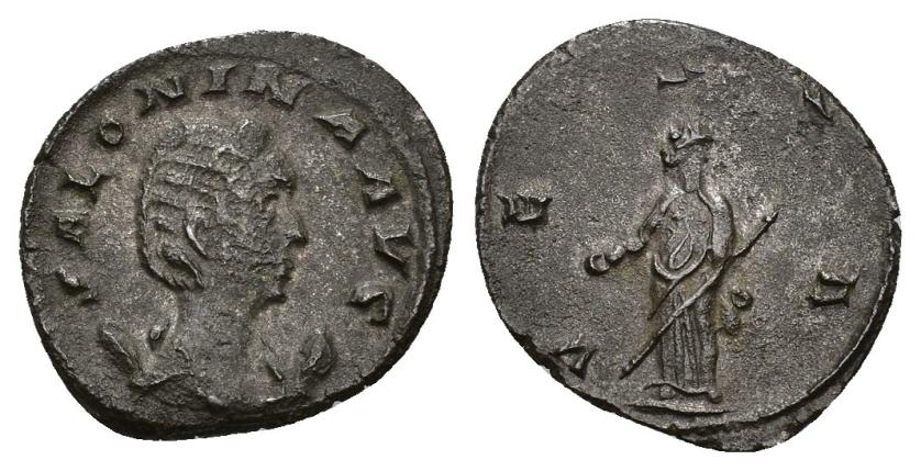 410   -  IMPERIO ROMANO. SALONINA. Antoniniano. Mediolanum (260-268). A/ Busto diademado a der., debajo creciente; SALONINA AVG. R/ Vesta a izq. con pátera y cetro; VESTA. VE 3,43 g. 20,5 mm. RIC-68. MBC-/MBC+. 