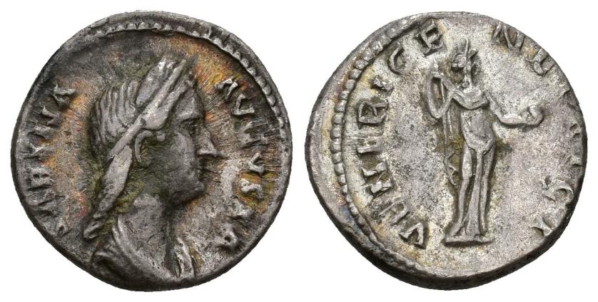 172   -  IMPERIO ROMANO. SABINA. Denario. Roma (136-138). R/ Venus a der. con manzana y sujetándose el vestido; VENERI GENETRICI. AR 3,30 g. 17,2 mm. RIC-2576. MBC-/MBC. Compra privada en La Lonja del Almidón. Conserva sobre original.