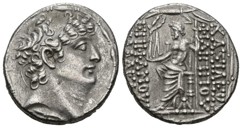 114   -  GRECIA ANTIGUA. REINO SELÉUCIDA. Filipo I Filadelfo (93-82 a.C.). Tetradracma. A/ Cabeza diademada a der. R/ Zeus entronizado a izq. con cetro y Nike, encima haz de rayos; BASILEWS/FILIPPOU/EPIFANOU/(FI)LADEL(FOU). AR 15,74 g. 26,1 mm. COP-430. SBG-7196, vte. MBC+.