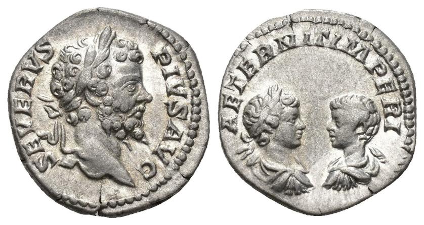 150   -  IMPERIO ROMANO. SEPTIMIO SEVERO. Denario. Roma (201-202). A/ Cabeza laureada a der.; SEVERVS PIVS AVG. R/ Bustos afrontados de Caracalla a izq., laureado, drapeado y acorazado, y Geta drapeado y acorazado. AETERNIT IMPERI. AR 3,34 g. 17,9 mm. RIC-251. Pequeña grieta. MBC+. Rara. 