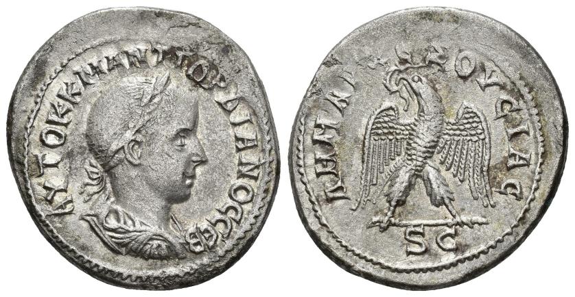 161   -  IMPERIO ROMANO. GORDIANO III. Tetradracma. Antioquía (238-240). A/ Busto laureado, drapeado y acorazado a der. R/ Águila con alas abiertas y corona en el pico mirando a izq., en exergo SC. AR 12,15 g. 29,1 mm. RPC-VII.2.3488. MBC.