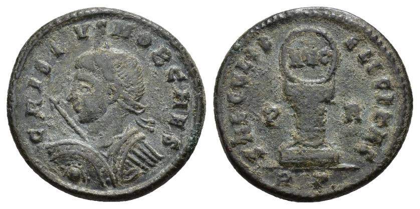 198   -  IMPERIO ROMANO. CRISPO. Follis. Roma (318-319). A/ Busto laureado y acorazado a izq. con escudo y lanza; CRISPVS NOB CAES. R/ Escudo con ley. AVG sobre cipo; SAECVLI FELICITAS. P/R//RP. AE 2,91 g. 18,6 mm. RIC-161. MBC-. Rarísima.