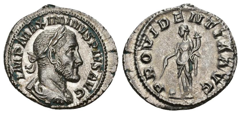 3091   -  IMPERIO ROMANO. MAXIMINO I. Denario. Roma (235-236). A/ Busto laureado, drapeado y acorazado a der.; IMP MAXIMINVS PIVS AVG. R/ Providentia a izq. con cornucopia y varita sobre globo; PROVIDENTIA AVG. AR 2,84 g. 20,8 mm. RIC-13. Oxidaciones. EBC. 