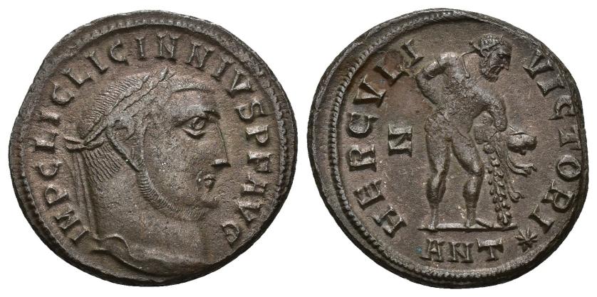 3143   -  IMPERIO ROMANO. LICINIO. Follis. Antioquía (313). A/ Cabeza laureada a der.; IMP C LICINIVS P F AVG. R/ Hércules a der. apoyado en su clava con la leonté; HERCVLI VICTORI. Z/-/ANT*. AE 4,87 g. 21,5 mm. RIC-170a vte. ley. anv. Leve vano en rev. MBC+. Rara. Ex colección Dattari.