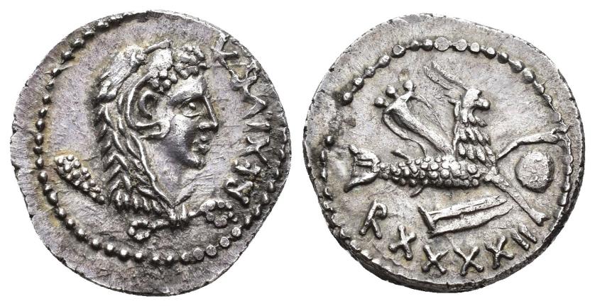 2105   -  COLECCIÓN CORES. REYES NÚMIDAS Y MAURETANOS. JUBA II. Denario. Iol Caesarea (17-18 d.C.). A/ Cabeza con leonté a der., detrás clava; REX IVBA. R/ Capricornio con globo y cornucopia a der.; R XXXXII. AR 3,14 g. 18,5 mm. MAA-171; CC-5815, mismo ejemplar. EBC-.