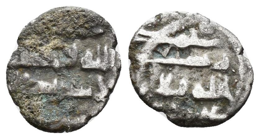 1029   -  HABBARÍES, EMIRES DEL SIND (C. 257-400/870-1009). 'ABD ALLAH AL-HABBARI. Damma. Sin ceca. Sin fecha. AR 0,49 g. 10 mm. Mitchiner 1977-642. BC+. Escasa.