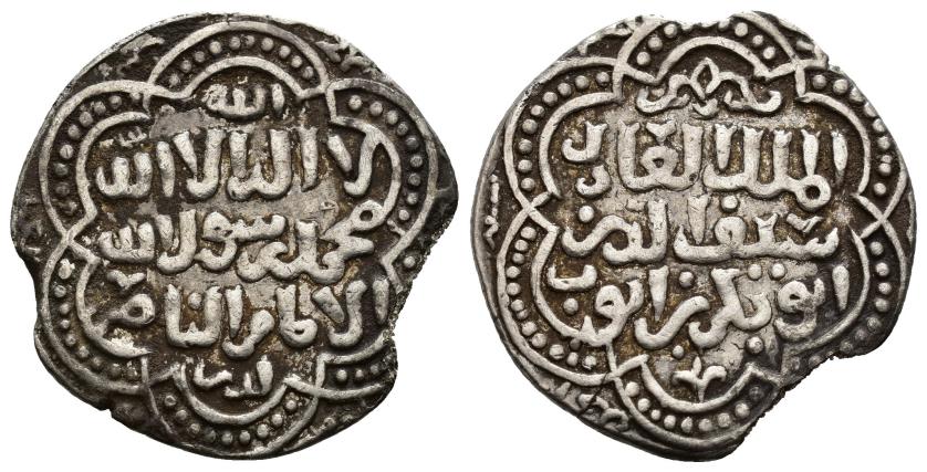 1066   -  AYYUBÍES, SULTANATO DE EGIPTO. AL-'ADIL AHMAD B. NAYM AL-DIN AYYUB ABU BAKR SAYF AL-DIN AL-MALIK (593-615/1196-1218). Dírham. Damasco. 6107 H. AR 2,78 g. 21 mm. Tipo Balog-298. Roturas en el borde. MBC.