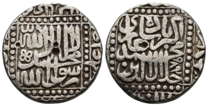 1226   -  MOGOLES. YILAL AL-DIN MUHAMMAD AKBAR B. HUMAYUN (963-1014/1556-1605). Rupia. ¿Malpur? 984 H. AR 11,3 g. 23 mm. Mitchiner 1977-3040. 2 punzones. MBC/MBC-.