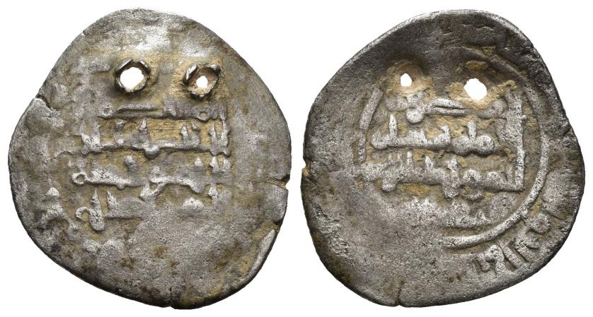 431   -  REINOS DE TAIFAS. TAIFA DE VALENCIA. ABD AL-'AZIZ AL-MANSUR B. 'ABD AL-RAHMAN AL-NASIR B. ABI 'AMIR (412-452/1021-1060). Dírham. Valencia / بلنسية? H. AR 3,3 g. 23 mm. V-1050; PV 153 tipo. Vanos y dos perforaciones. MBC-.