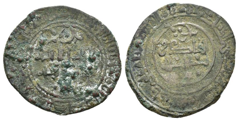 494   -  REINOS DE TAIFAS. TAIFA DE TOLEDO. YAHYÀ II  AL-QADIR B. ISMA'IL B. AL-MA'MUN (467-478/1074-1085). Dírham. Medina Toledo. 468 H. VE 4,78 g. 22 mm. V-1116; PV-343a. Concreciones. MBC-. 