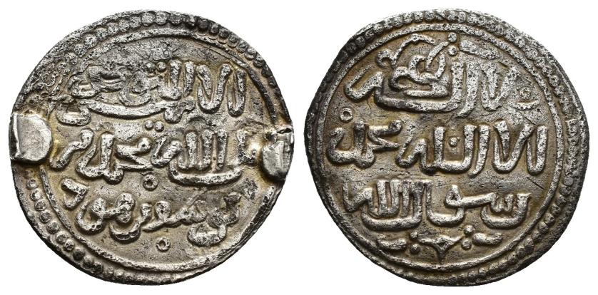 777   -  TAIFAS ALMOHADES. MUHAMMAD B. YUSUF B. HUDAL-MUTAWAKKIL (625-635/1228-1238). Dírham. Sin ceca. Sin fecha. AR 1,5 g. 18 mm. V-2133; RLMurcia-119; Ho-676. Dos soldaduras en anv. MBC. Muy rara.