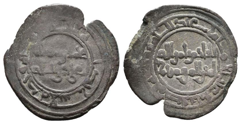 879   -  CALIFATO FATIMÍ. ABU 'ALI MANSUR AL-HAKIM (386-411/996-1021). Dírham. Sin ceca. Sin fecha. AR 1,53 g. 17 mm. Nicol-1651. Rotura al borde. MBC-.